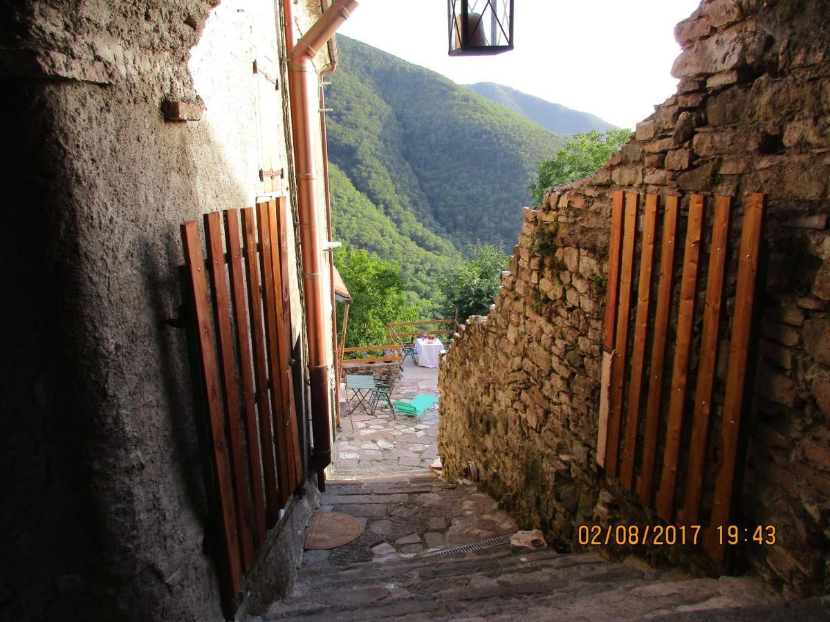 Viandanti, Artisti E Sognatori Acomodação com café da manhã Comano  Exterior foto